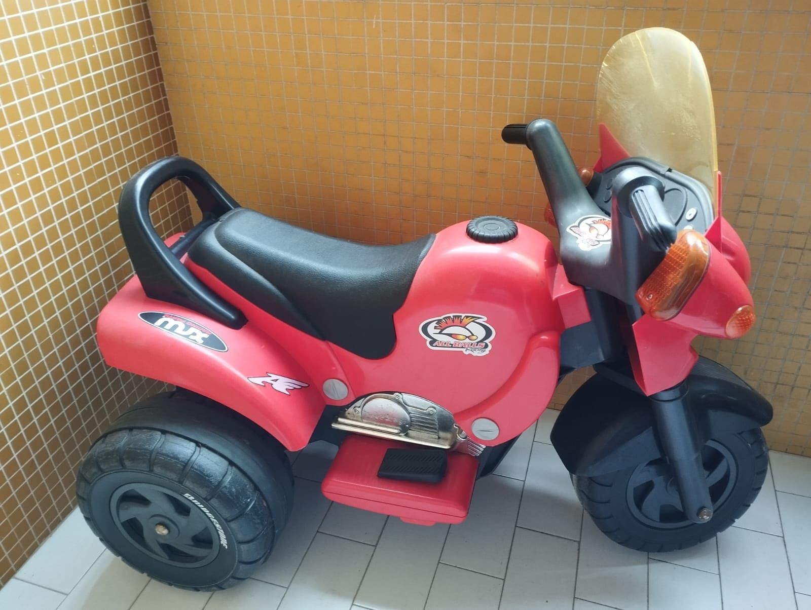 Mota infantil a bateria