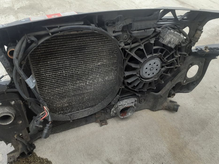 Pas przedni audi a4b6 z chłodnicami 2.5tdi