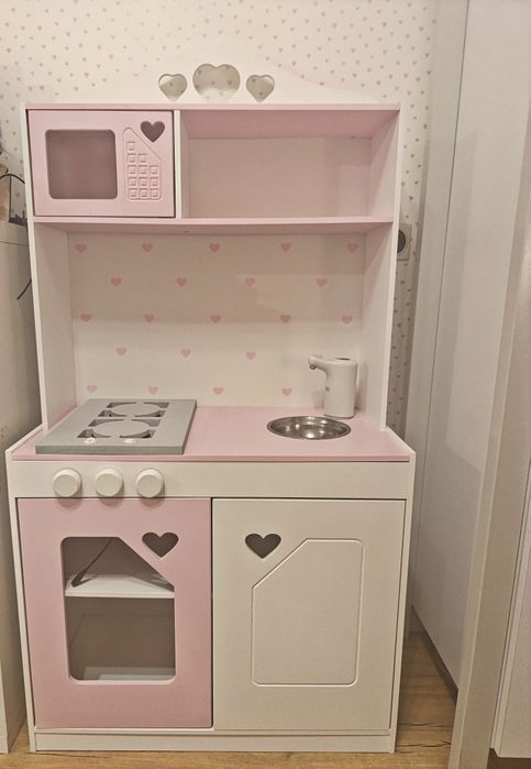 Детская деревянная кухня..