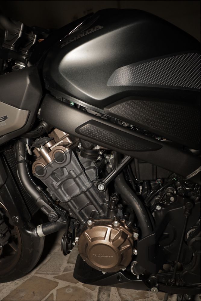 Honda CB650R 35kw livrete (no e-clutch) 2025