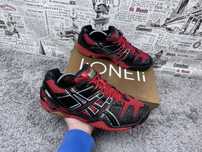 Кросівки Asics GEL-BLAST Розмір 46 / Original Взуття