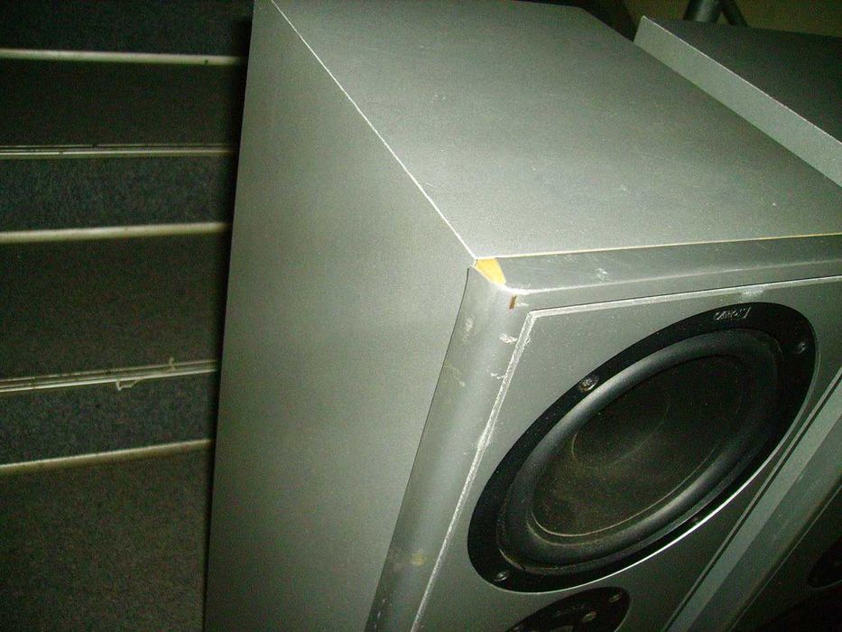 Продам акустику  CANTON LE 107.