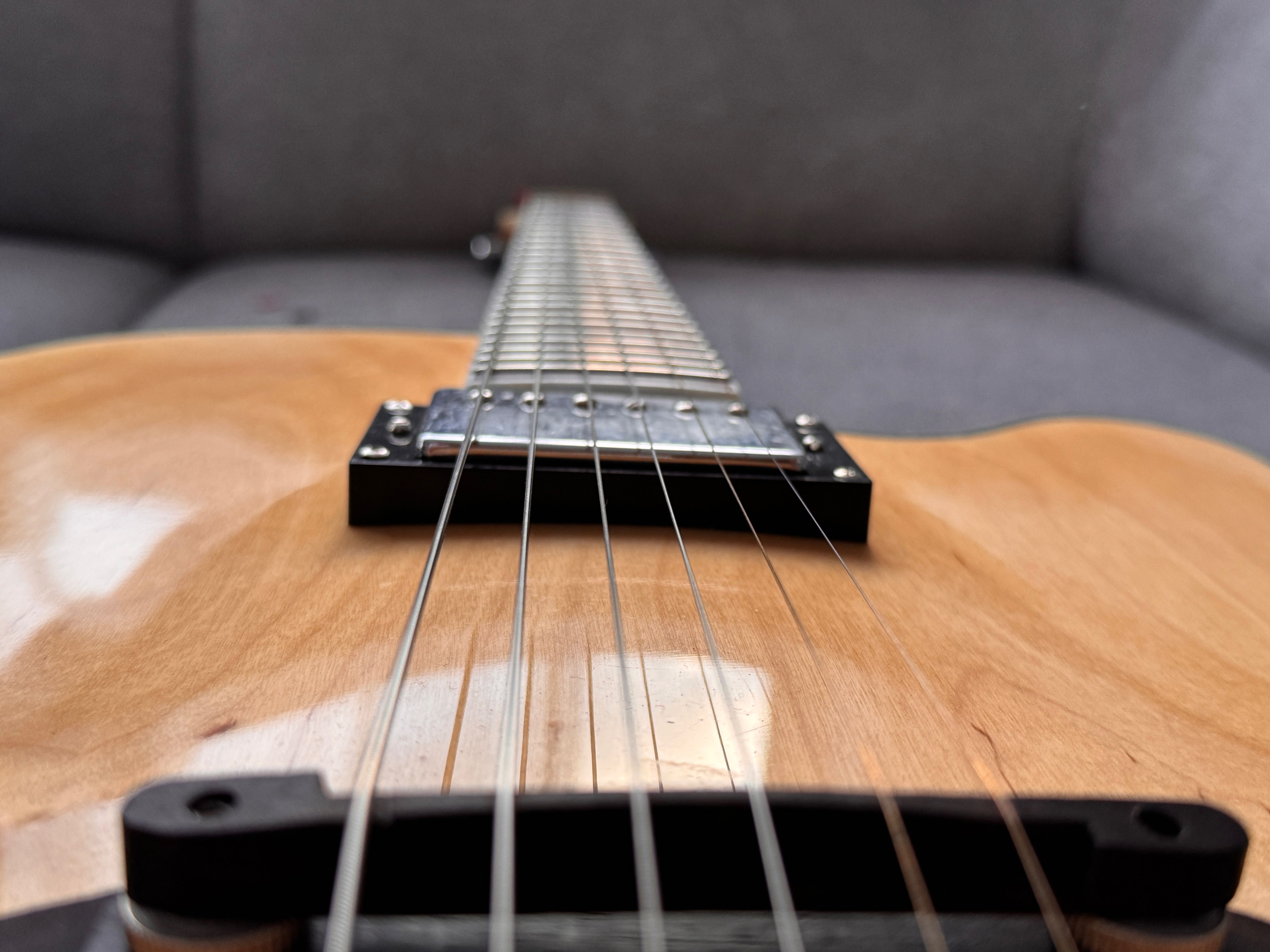 Gitara jazzowa hollow-body (typu Ibanez)