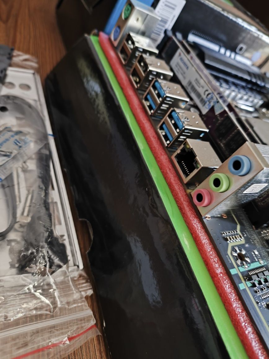 Комплект X99-B9, Intel E5-2680v4, DDR4 16 gb 2400 Mhz (4*4gb)