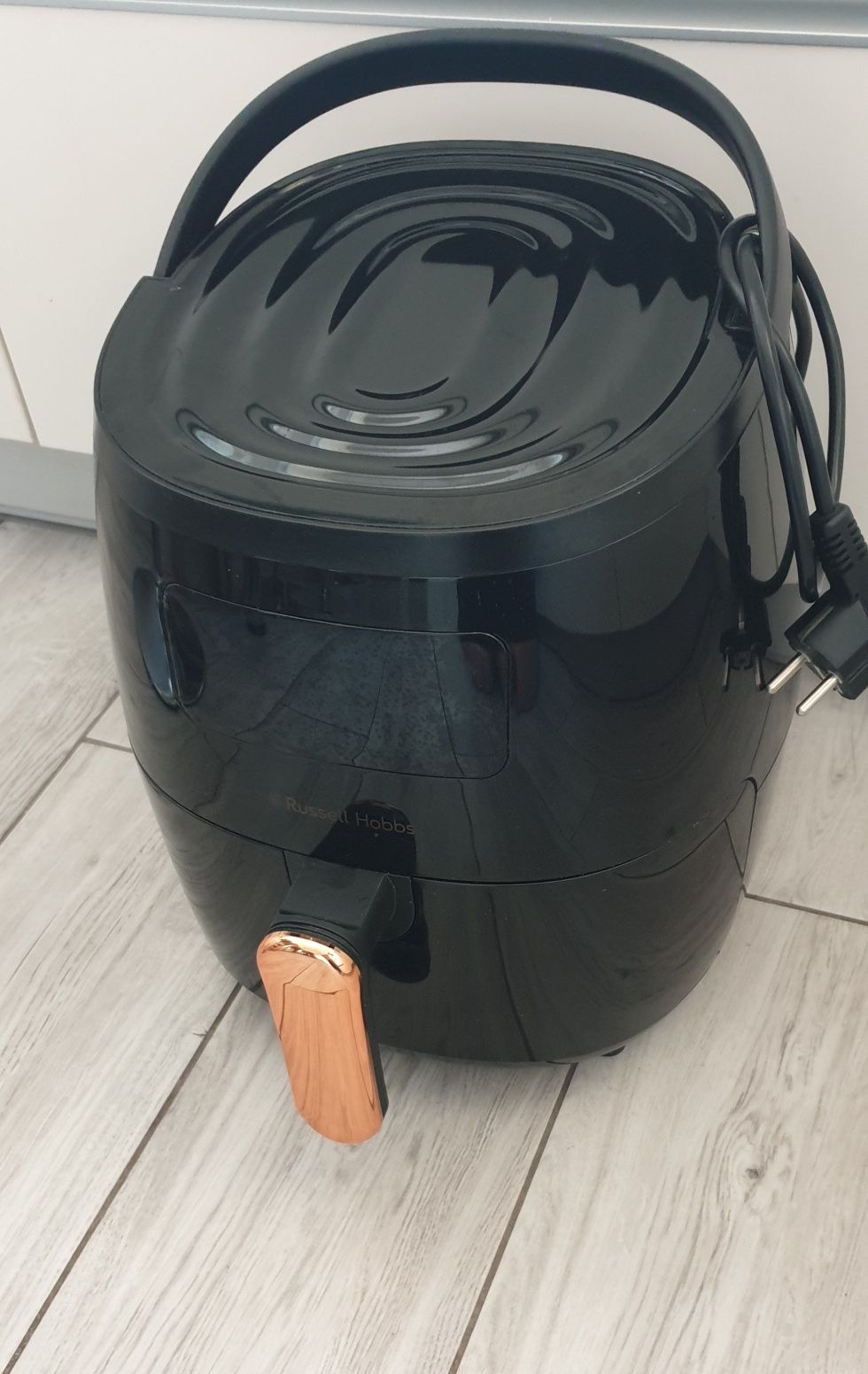 Frytkownica beztłuszczowa Russell Hobbs