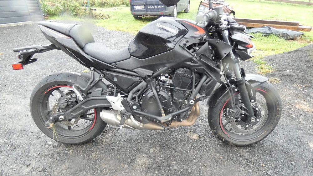 Kawasaki Z 650 Z 650 ABS KTRC uszkodzony . rama, zawieszenie , licznik , reflektor ok