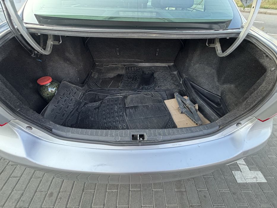 Тойота Королла    TOYOTA COROLLA