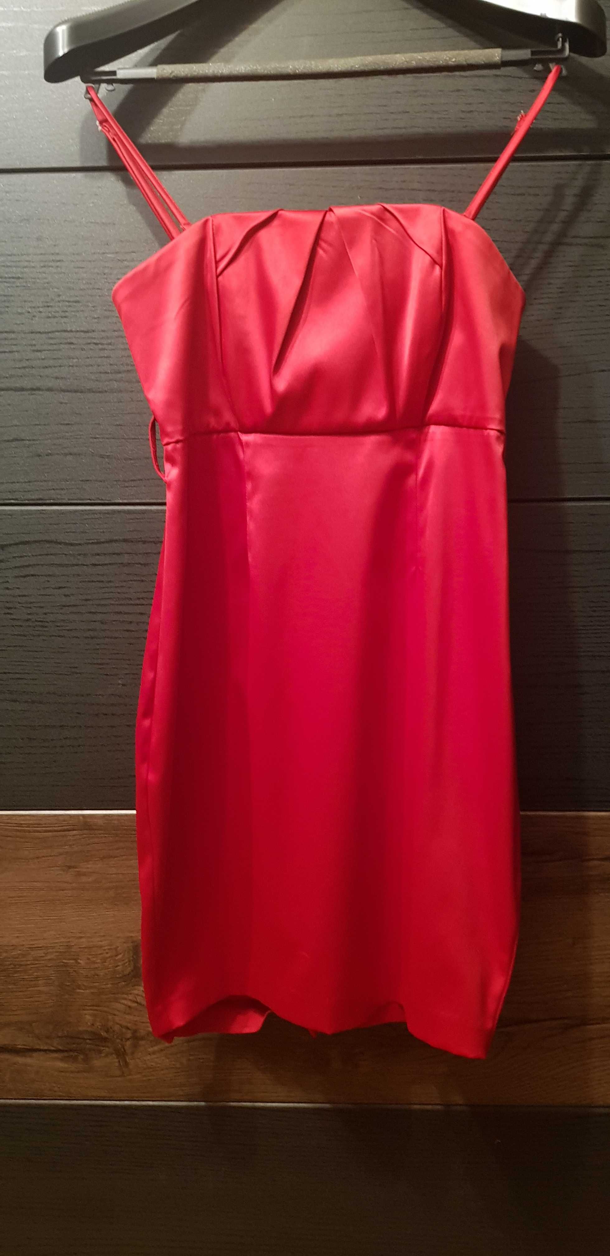 Czerwona, elegancka sukienka