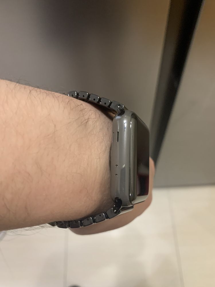 Apple Watch 3 Ceramic Gray