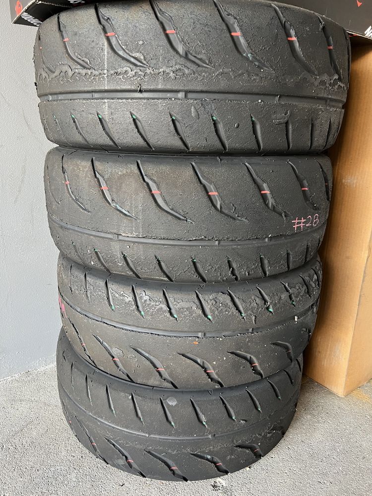 Pneus Toyo R888r 185/60r13