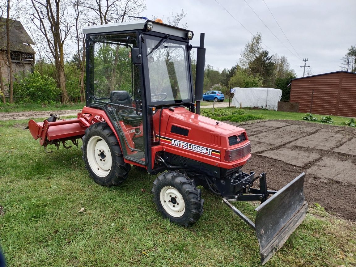 Traktor Mitsubishi MT16, hydraulika, WOM, glebogryzarka, pług, 4x4.