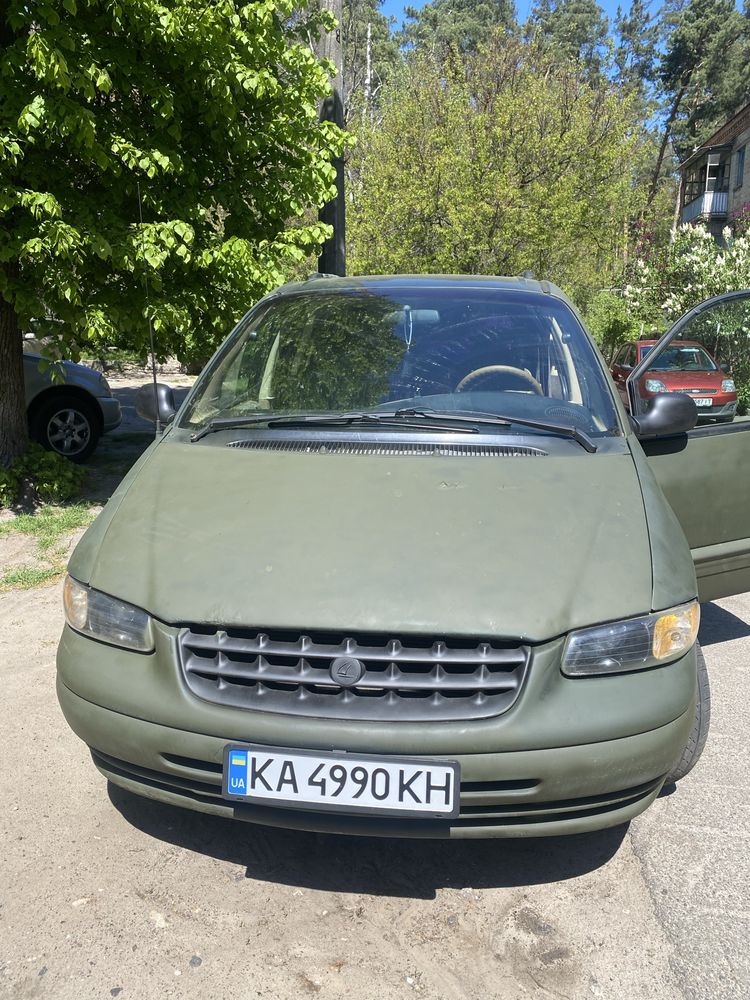 Продам chrysler voyajer на автоматі сів-поїхав