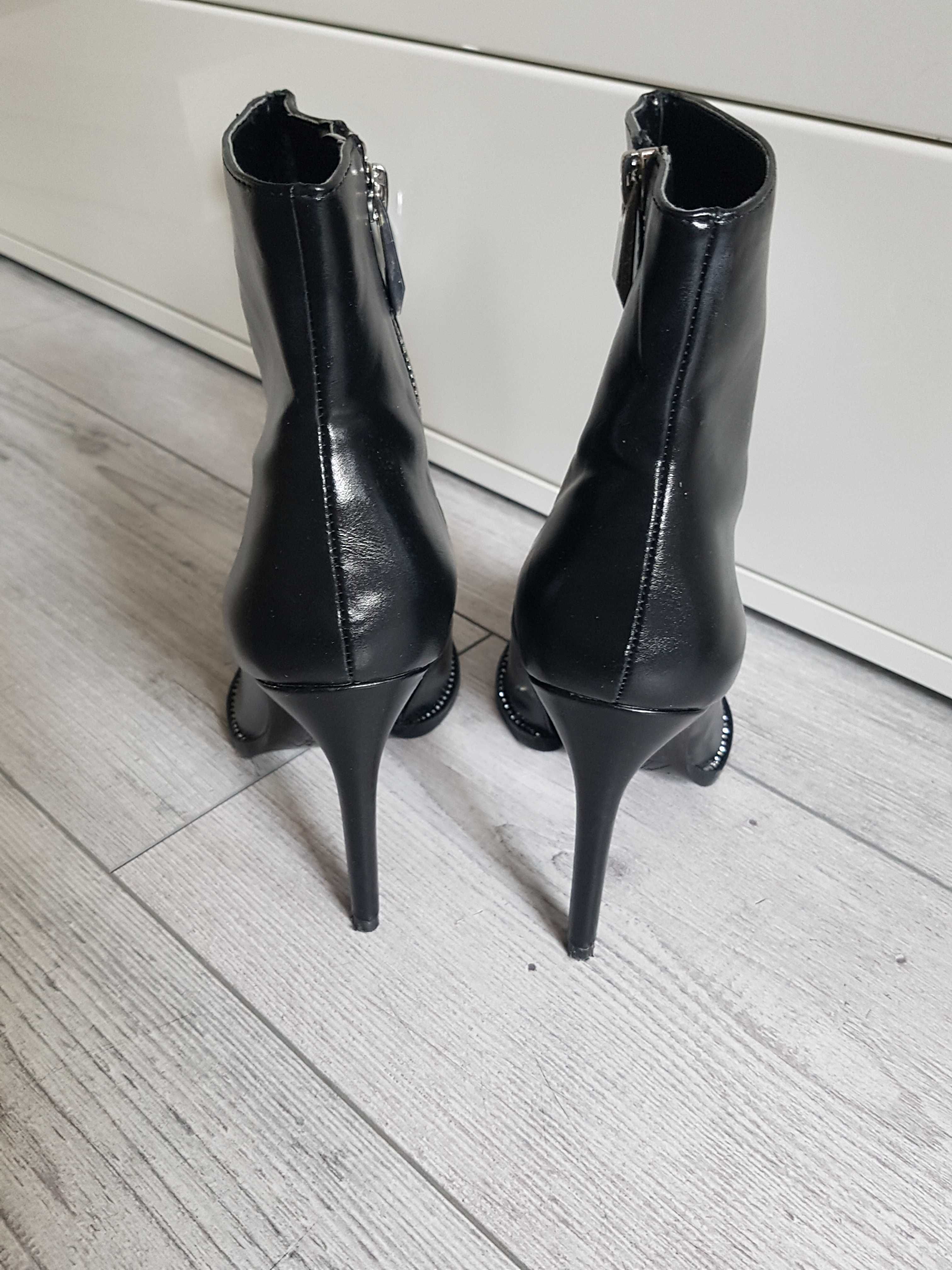Zara Czarne botki na szpilce z cyrkoniami 38