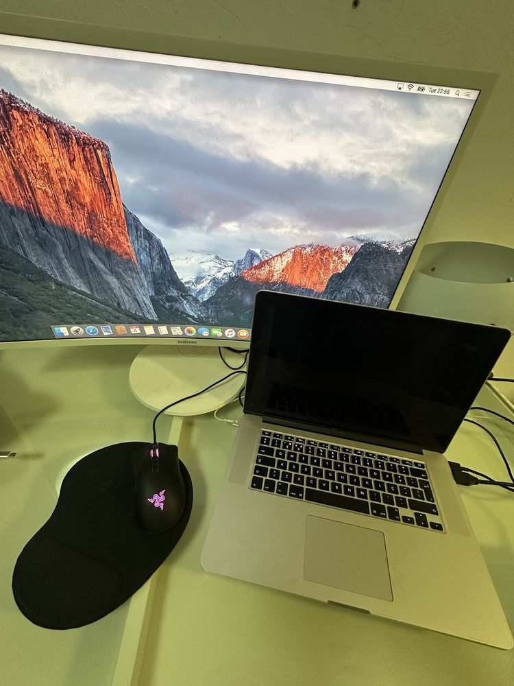 Macbook Pro para peças ou usar com Monitor