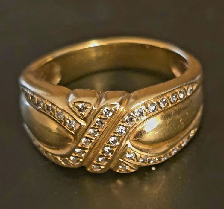 Anel Ouro 19,2k com 40 Diamantes