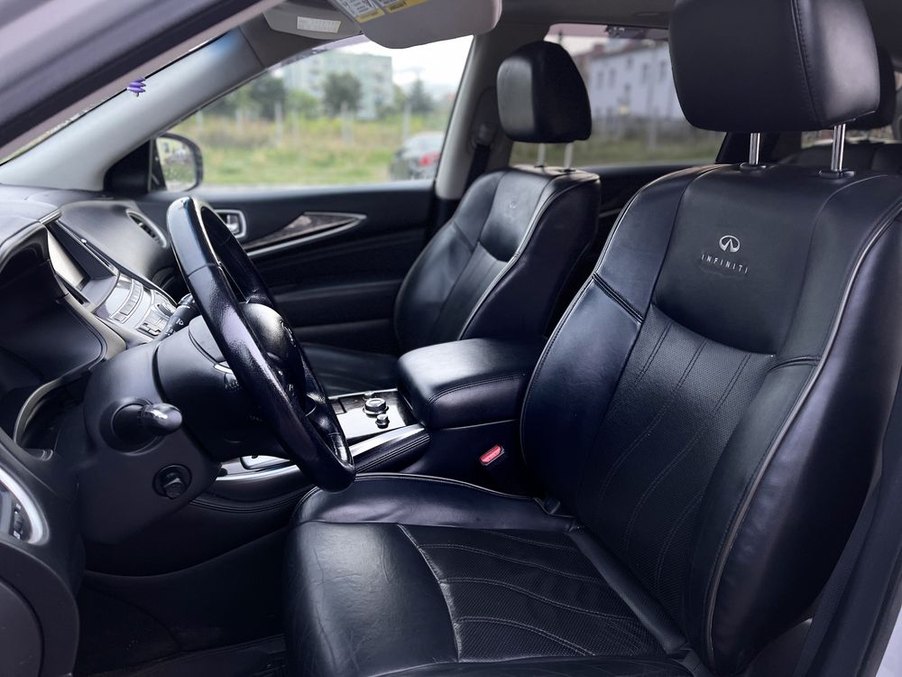 INFINITI JX35 з 2013 р .Розкішний семимісний кроссовер.
