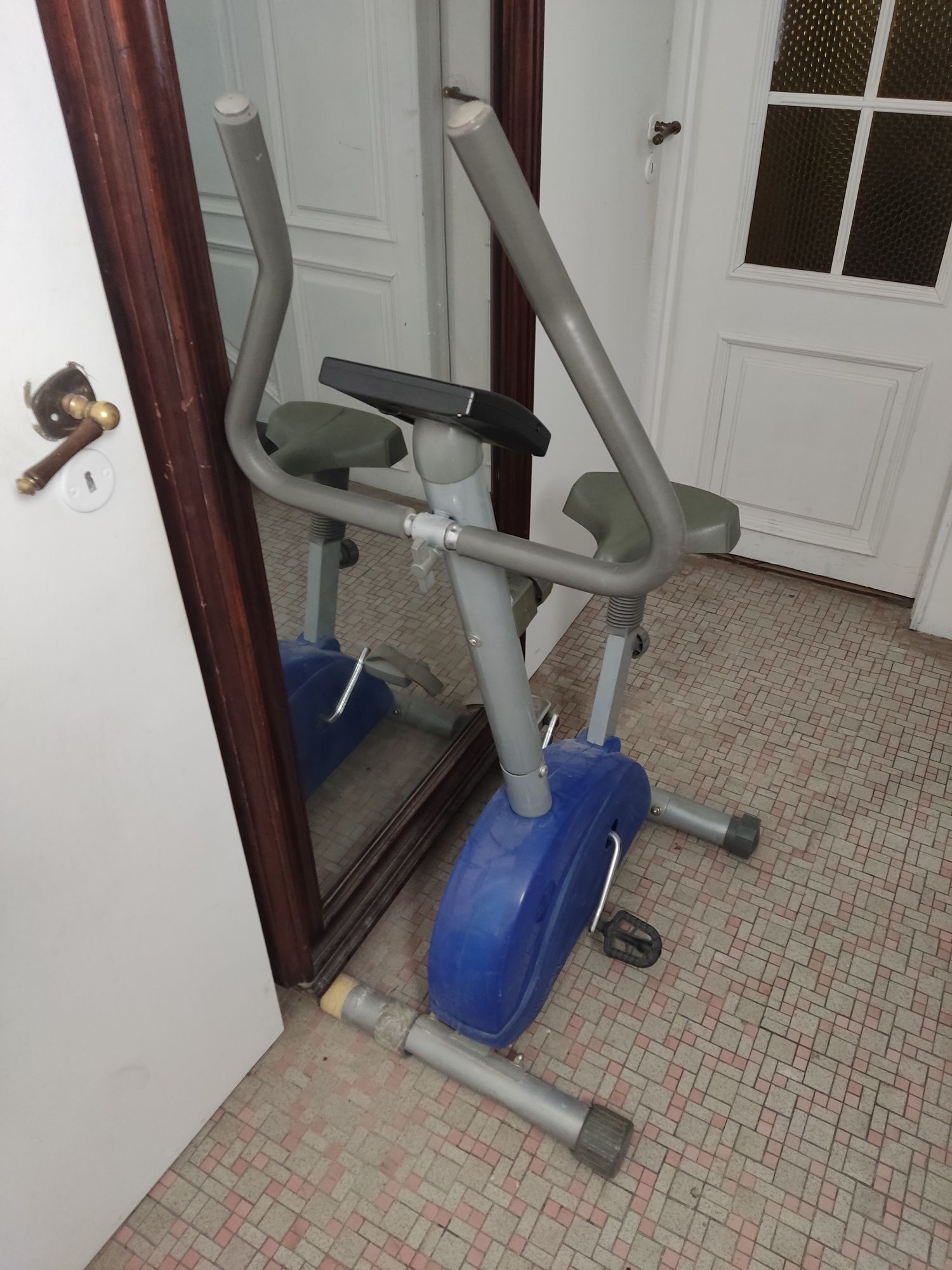 Rower stacjonarny - brak możliwości regulacji oporu