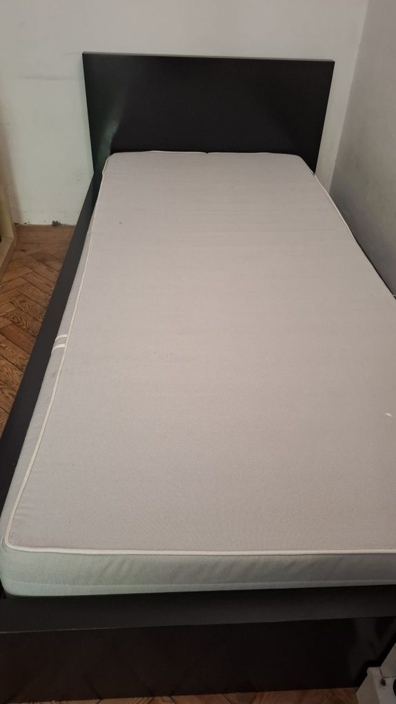 Cama de solteiro com colchão