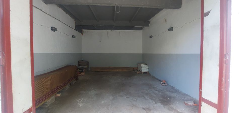 Оренда гаража в районі Анни Марії