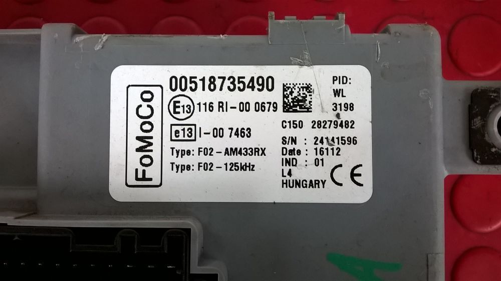 Caixa de Fusíveis / 116RI / F02-AM433RX [Ford Ka (RU8)]