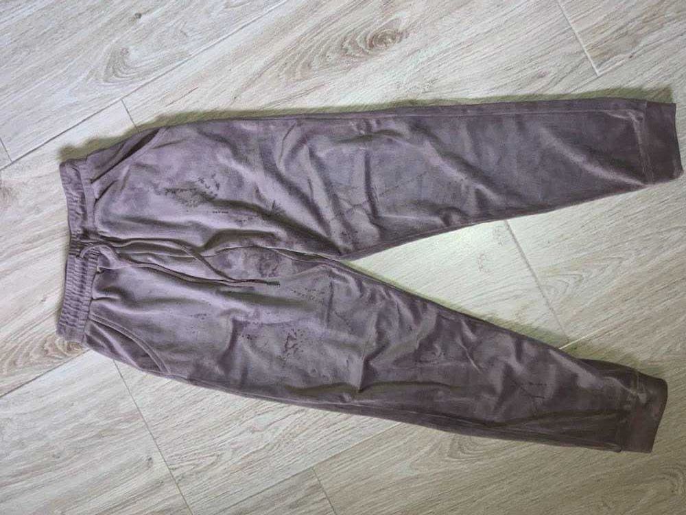 SINSAY jak nowe welurowe spodnie dresowe dla dziewczynki r 146/152