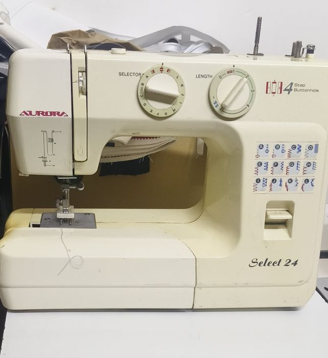 Продам швейну машину.