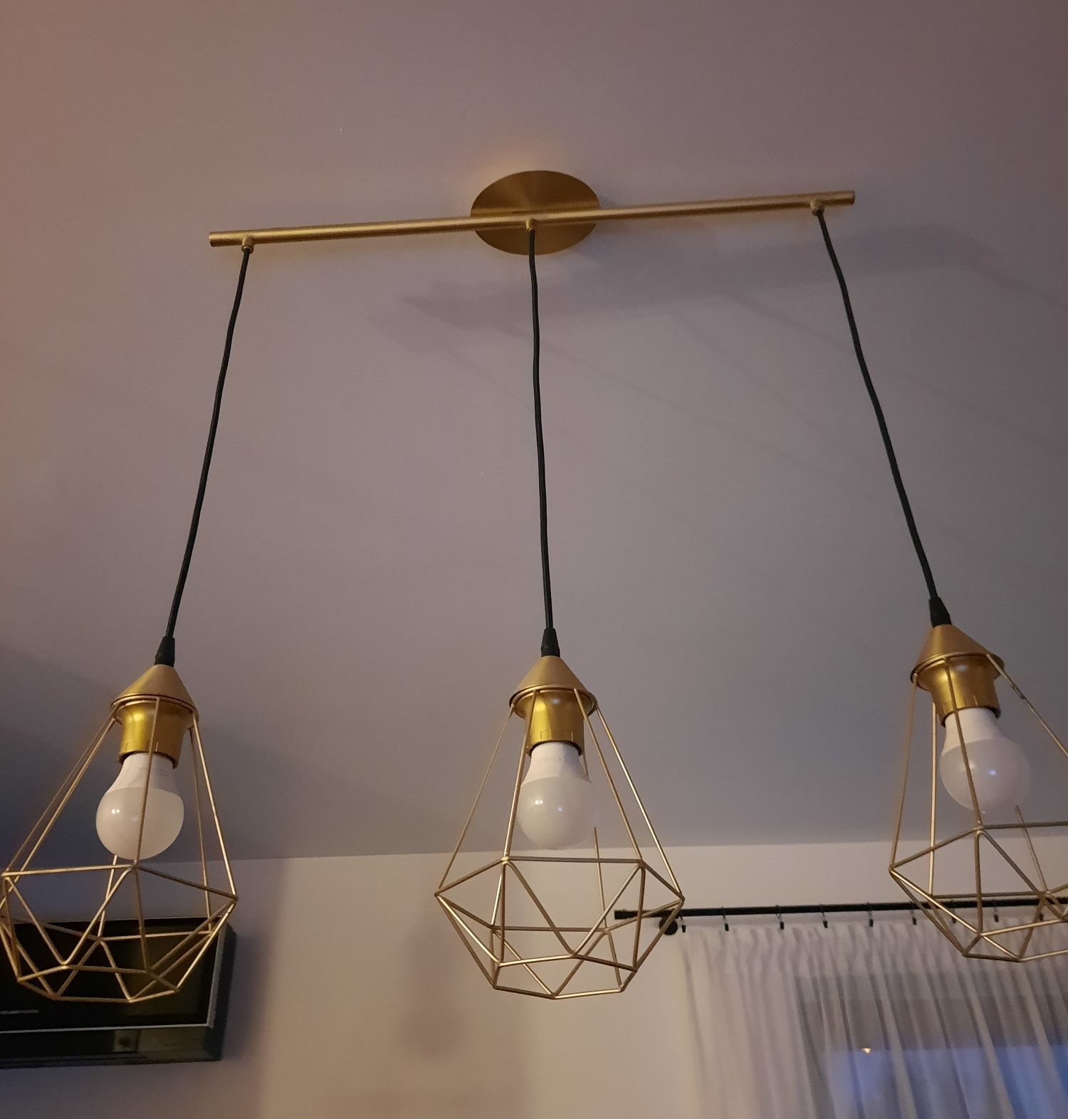 Potrójna złota lampa wisząca BYRON Inspire E27