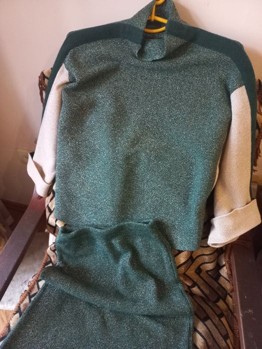 Костюм стильный, нарядный