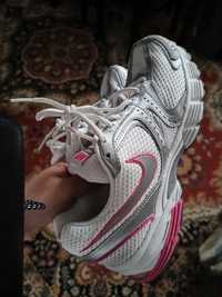 J.Nowe Oryginalne Nike Runner WMNS 40