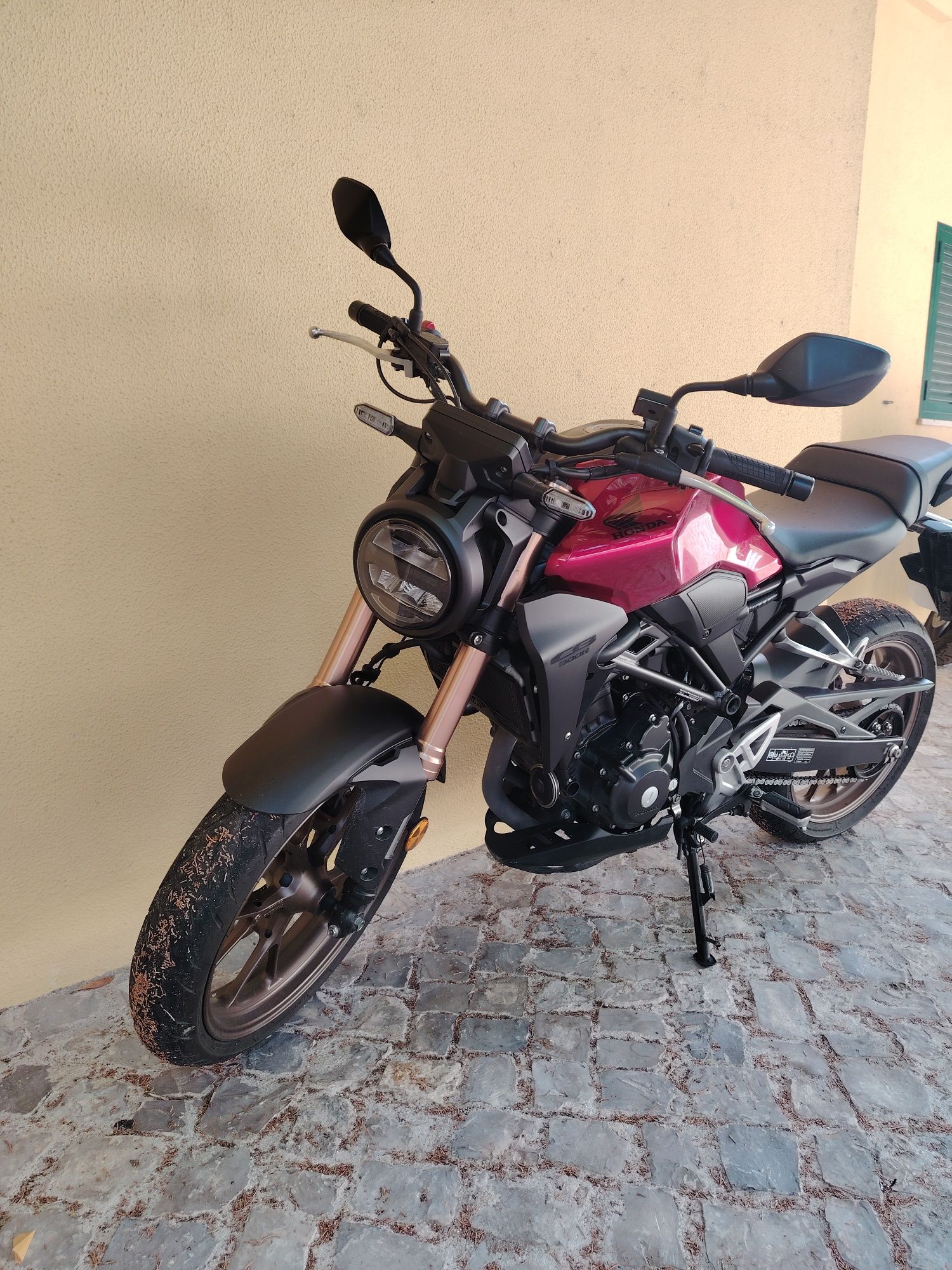 Vendo Honda CB300r