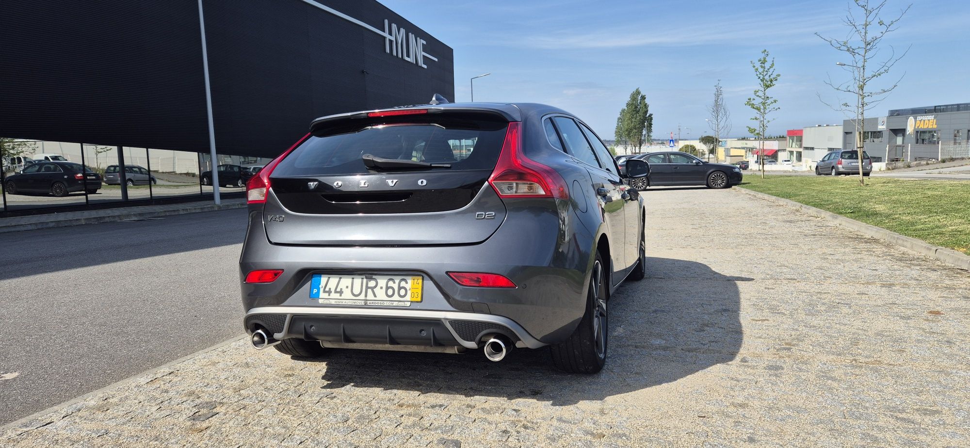 Volvo v40 R-Design D2
