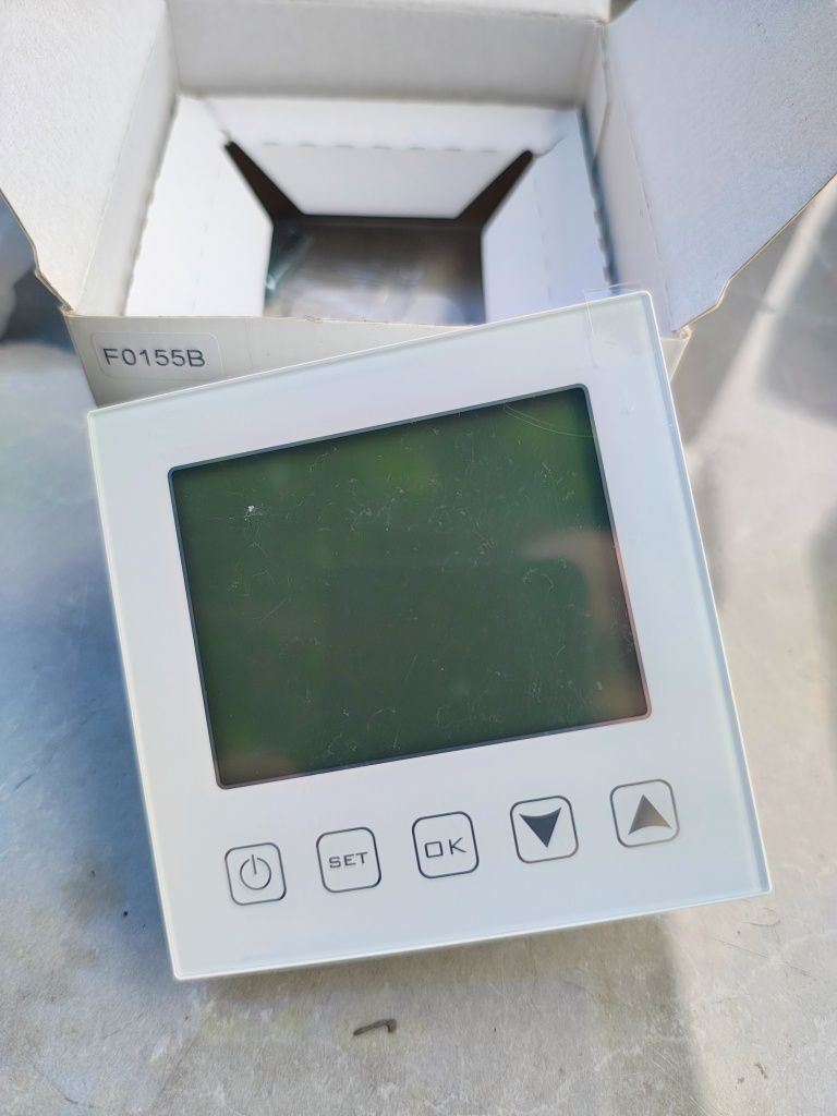 Termostat do ogrzewania podłogowego  WIFI TUYA KETOTEK KTF0155B 20 szt