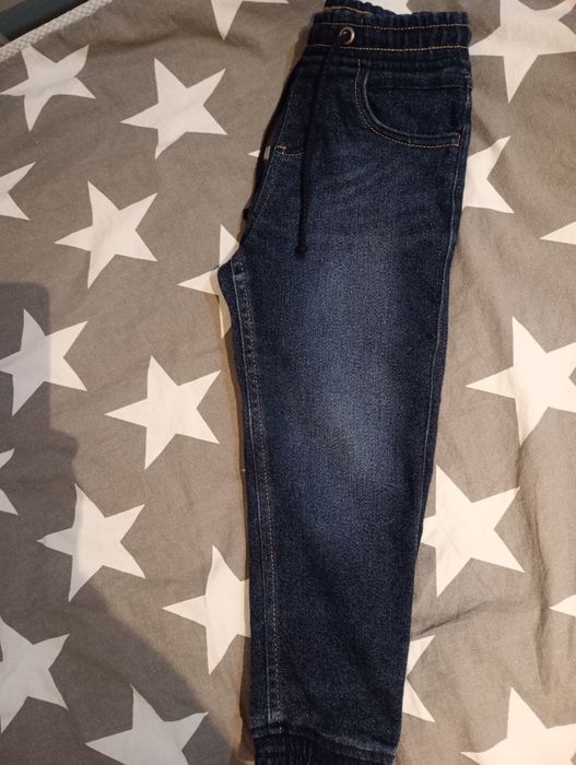 Joggery chłopięce z regulacją w pasie