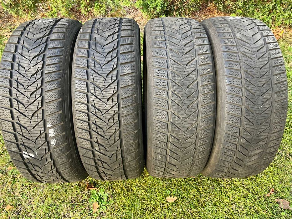 Opony zimowe Vredestein Wintrac Xtreme S DOT 2518 cena za komplet 17"