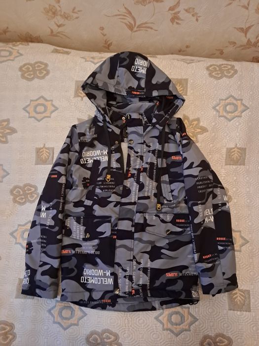 Дитяча куртка демісезон для хлопця,ріст 146см