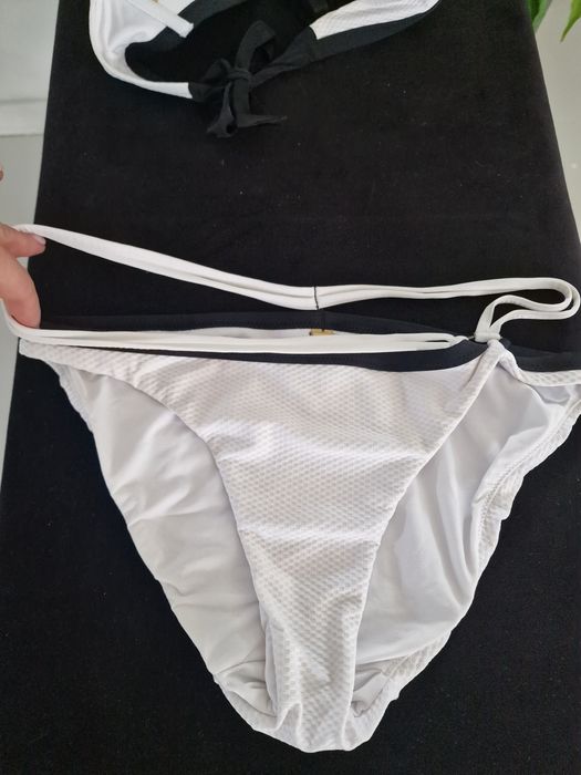 Kostium kąpielowy Noir by Hunkemöller 36 38 asymetryczny strapsy