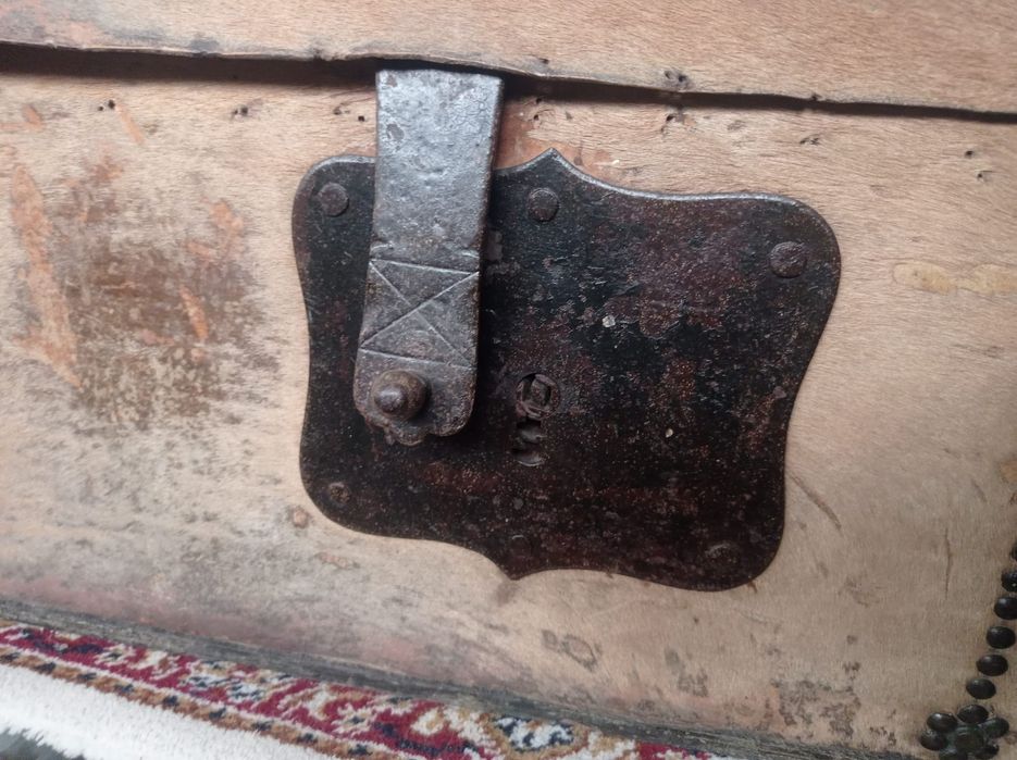 Arca Baú Forrada pele