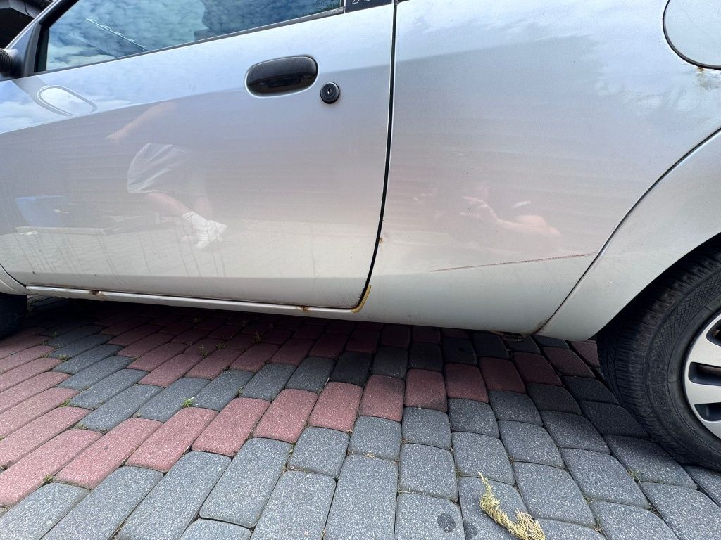 Do sprzedania srebrny Ford Ka z 2008r