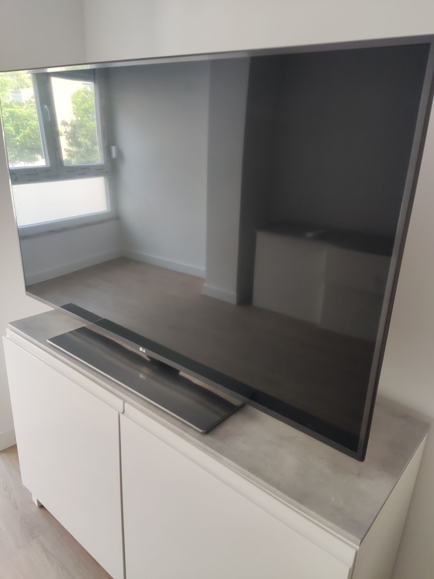 TV LG 140 cm em excelente estado
