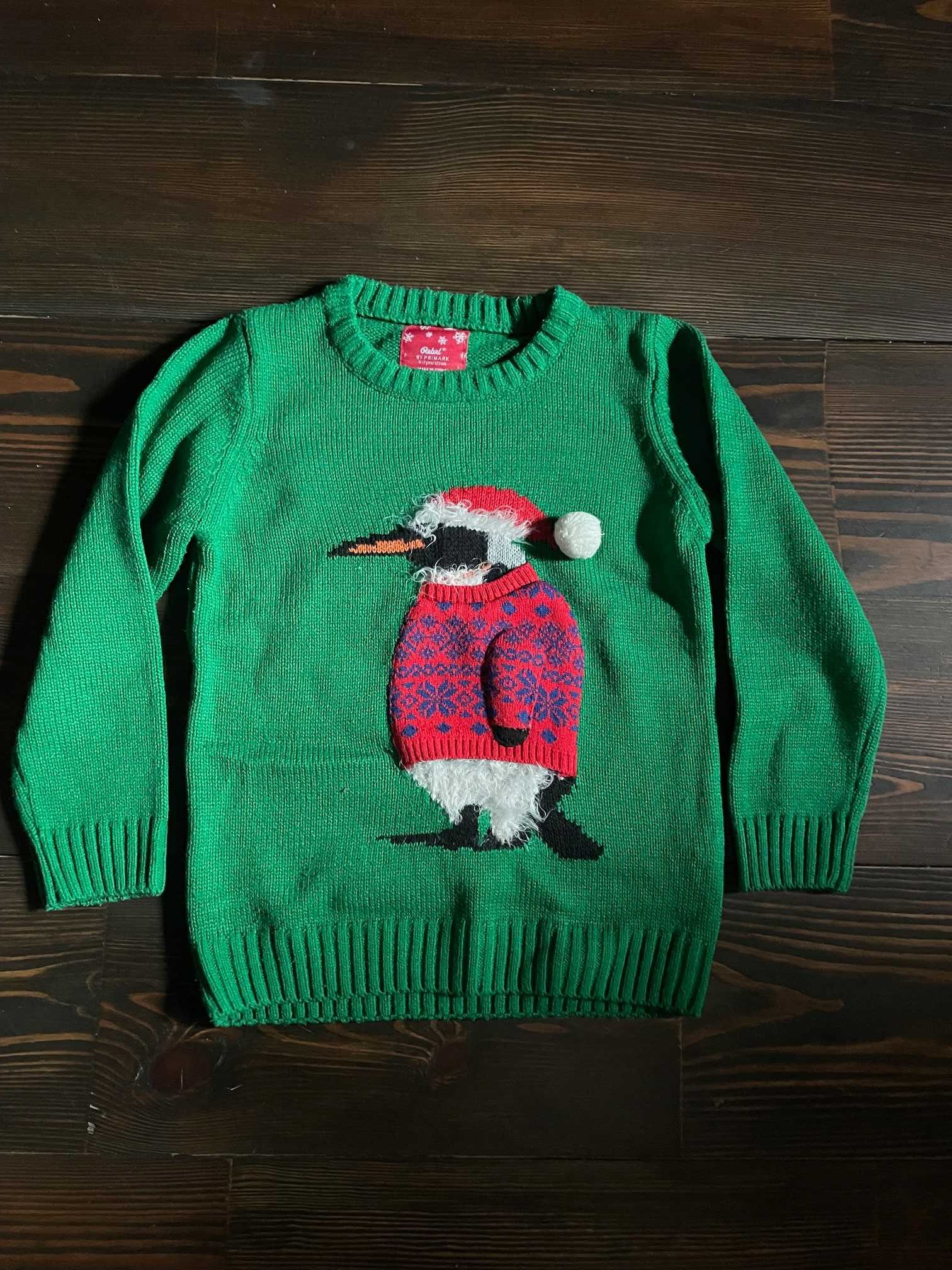 Ciepły świąteczny sweter z pingwinem rozm. 122