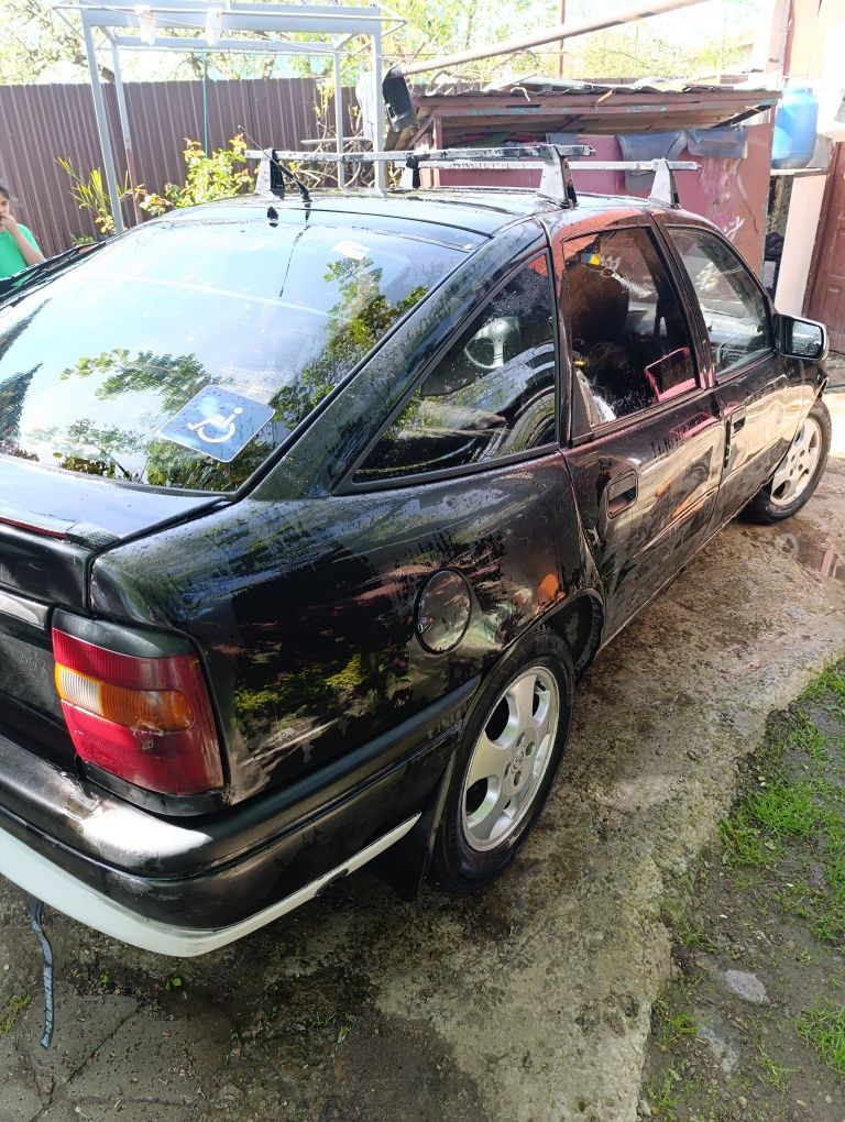 Opel vectra a 2.0  газ