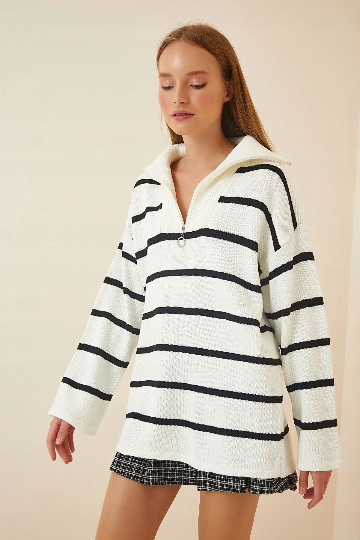Happiness Istanbul Os Sweter Oversize W Paski Z Zamkiem J26255