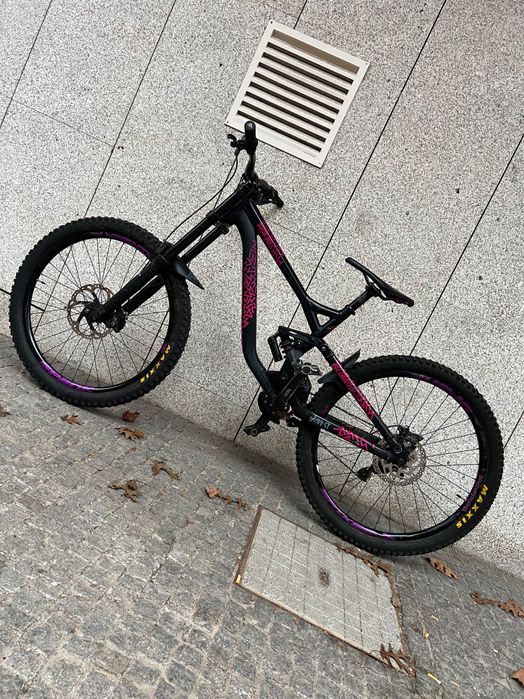 Commencal SUPREME PARK 27.5 Downhill