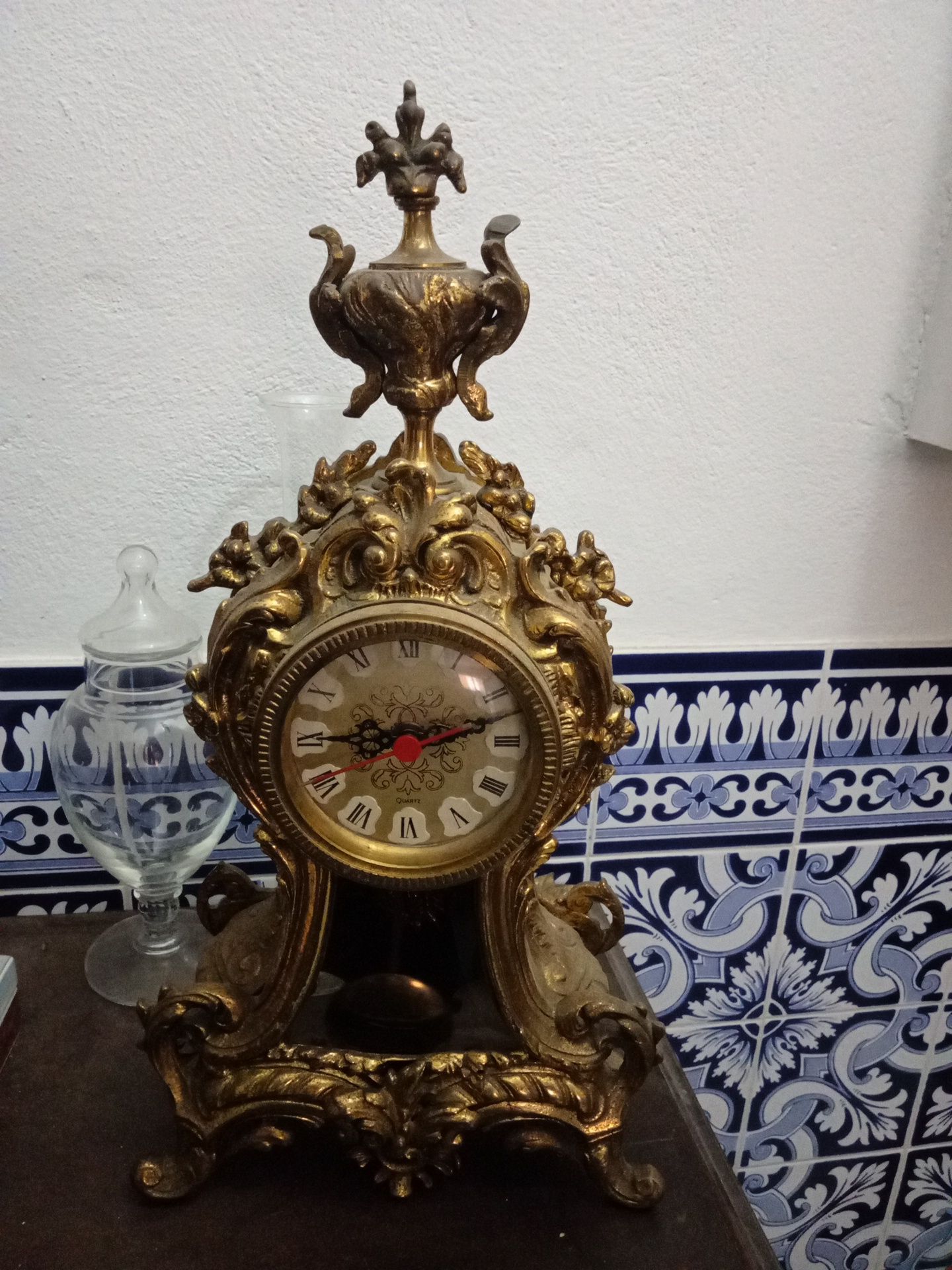 Relógio antigo  em bronze