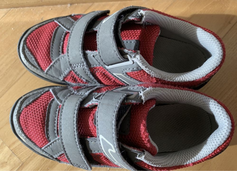 Adidasy Decathlon Quechua rozmiar 28