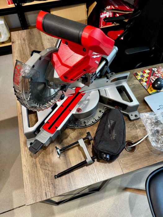 Piła ukośnica z posuwem M18 Milwaukee 2733-20 piła ukosowa PROMOCJA