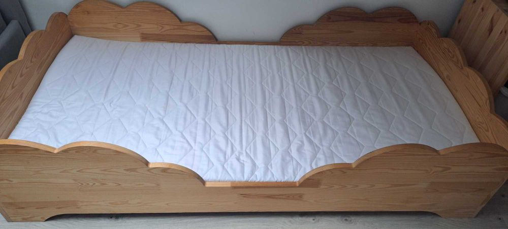 Łóżko sosnowe -chmurka