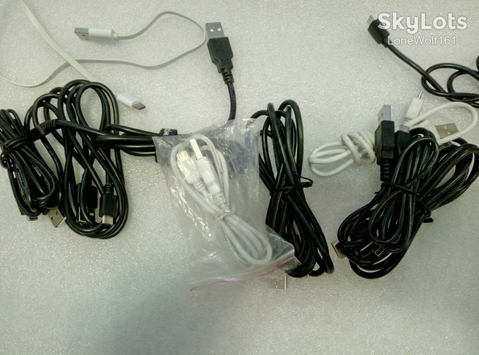 Кабель  USB для зарядки и передачи данных