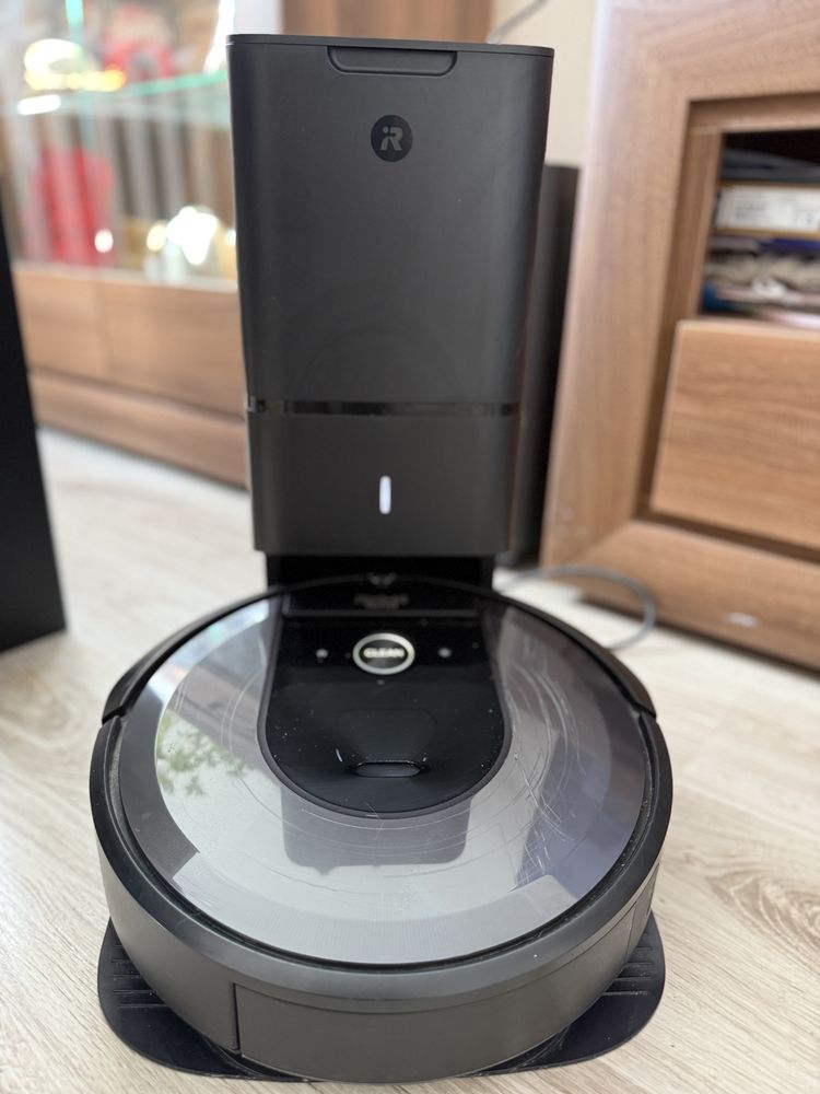 iRobot roomba I7+ z wirtualna sciana