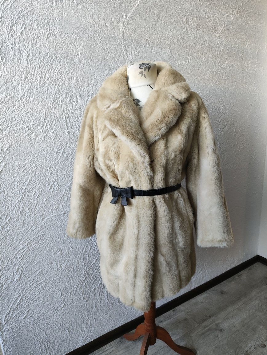 Eleganckie futerko damskie 42 XL beżowe